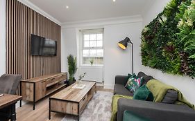 Stunning Two Bedroom Brighton Penthouse
